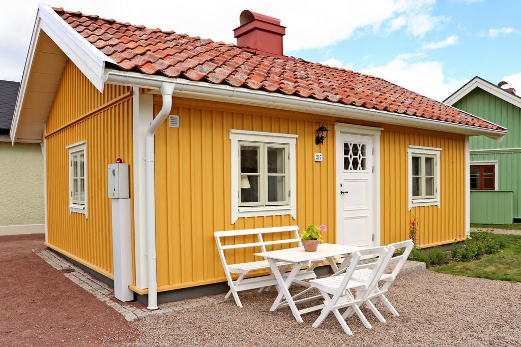 Astrid Lindgrens V\u00E4rlds G\u00E4stboende Hotell Vimmerby Exteriör bild